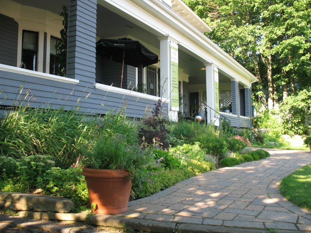 Auberge Inn Thyme Shediac Exterior photo
