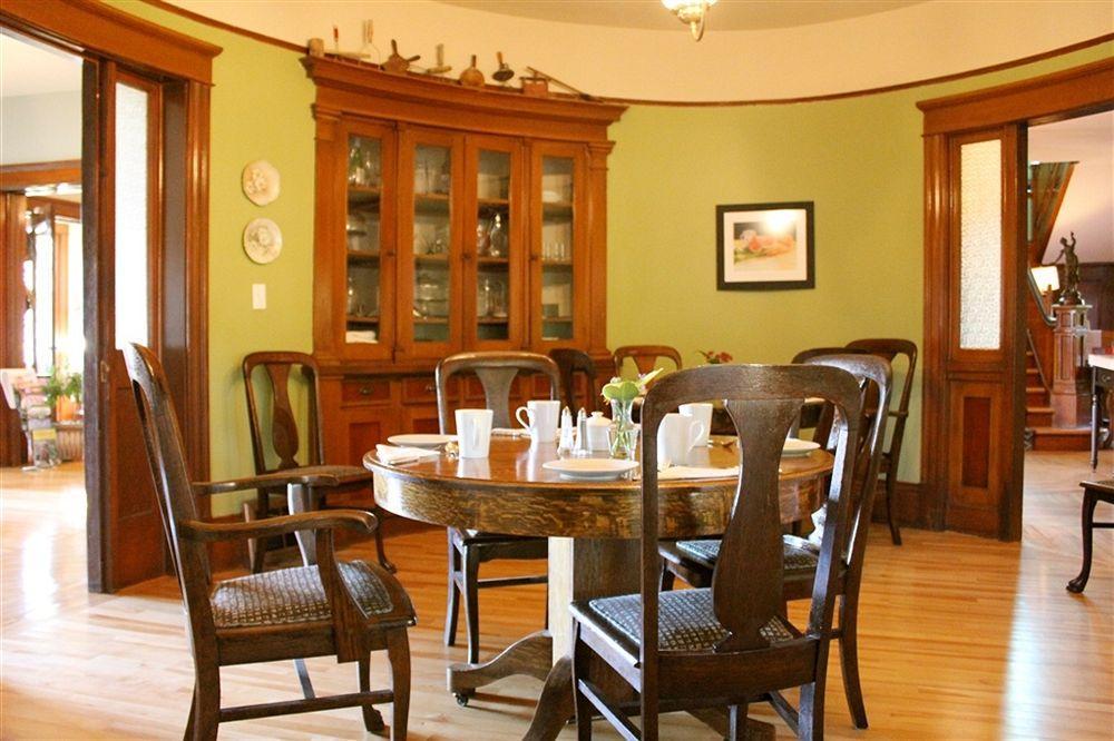 Auberge Inn Thyme Shediac Exterior photo