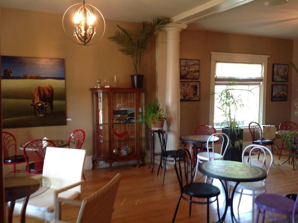 Auberge Inn Thyme Shediac Exterior photo
